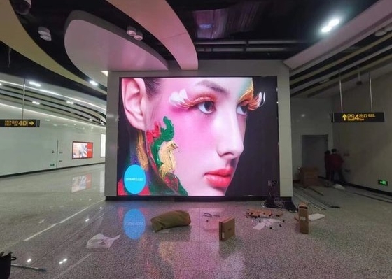 Poster RGB LED Display 2.5MM Pixel Pitch High Refresh Rate 1920HZ Indoor