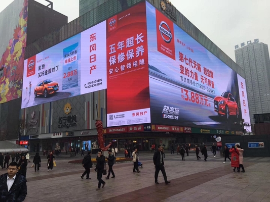 5V/40A Switch Power Loading Outdoor Full-color LED Display with Density 250000dots/sqm Dot Density