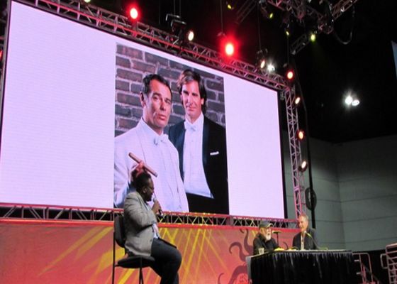 Indoor Full Color LED Display Stage Church Use 4mm Pixel Pitch SMD2121