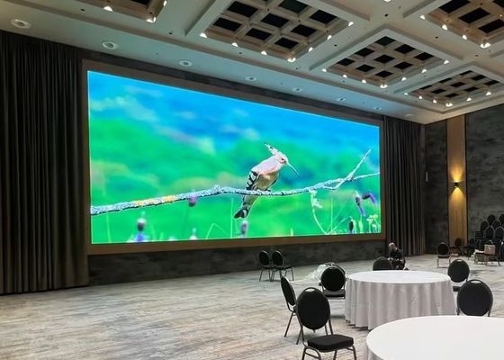 SMD3535 Die-Cast Aluminum Enclosure Easy Installation Module Resolution SMD P4 Indoor HD Full Color LED Display