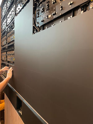 COB Fine Pitch 0.9mm Full Color Indoor LED Video Wall Display Panel