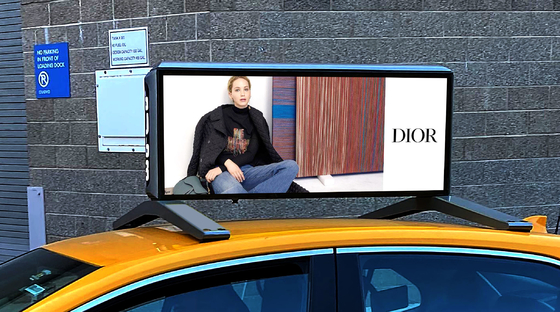 Drive Mode Asynchronous Control Car LED Sign Display with 5mm Pitch Size and 1R1G1B Configurations