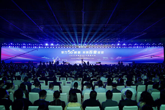 Advertising LED Screens with high resolution P3.91 pixel pitch and pixel density of 64510 pixels per square meter for sharp image