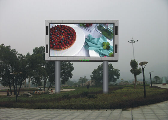 Outdoor p4 Full Color LED Display with Die Casting Aluminum Cabinet IP65 Front Protection and High Refresh Rate for Operation