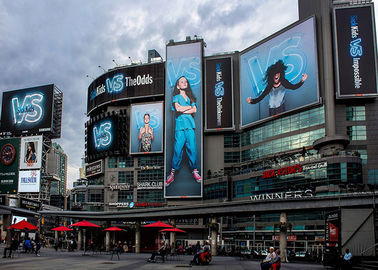 Full Color Outdoor Waterproof High Brightness LED Screen Rental P3 Commercial Center Installation