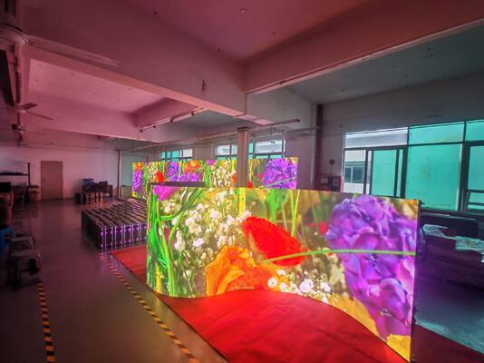 Indoor  p2.5 Full Color LED Display with 640x480mm cabinet 3840hz refresh rate