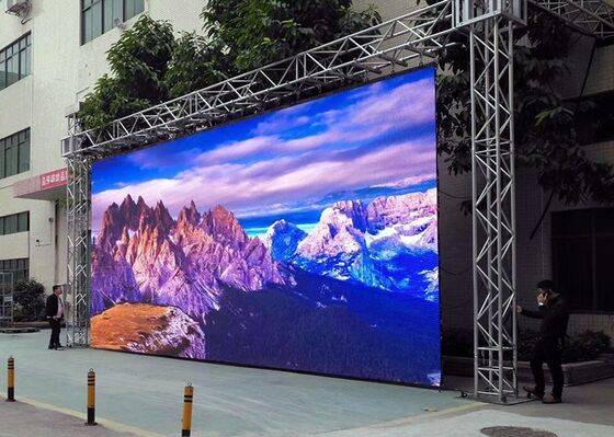 LED Lamp P3.91 LED Display Indoor / Outdoor Wall Mounted LED Screen 3840hz refresh rate