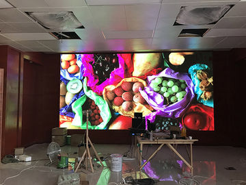 Indoor P5 SMD LED Screen Fixed In A Steel Cabinet With A Density Of 40,000 Dots/M2