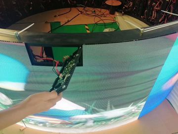 Quickly install Flexible LED Screen Video Advertising Curved Cylinder Display P4