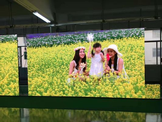 P4 Indoor Outdoor SMD2121 LED Video Wall Screen 4mm Full Color