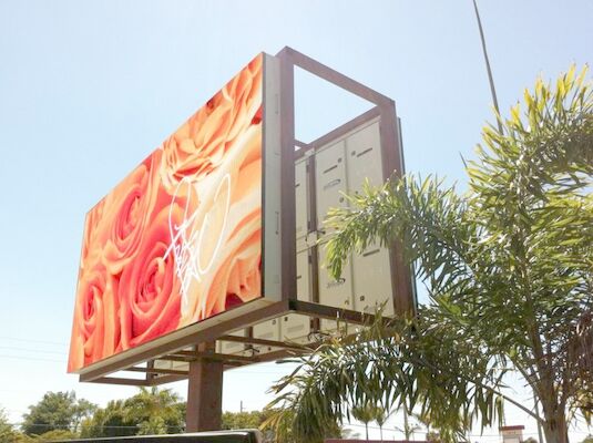 Outdoor Advertising LED Billboard Street P10 Full Color LED Display Panels with Column