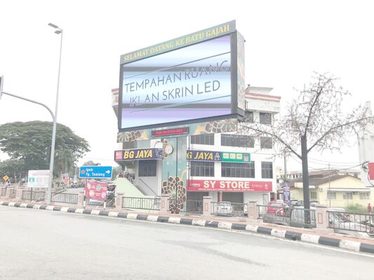 Outdoor Advertising LED Billboard Street P10 Full Color LED Display Panels with Column