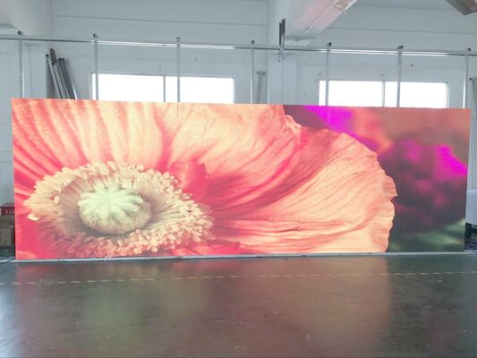 Stage LED Screens Indoor Advertising Display HD P4  1920hz cabinet RGB 3 In 1 512x512mm cabinet，brightness 1500cd