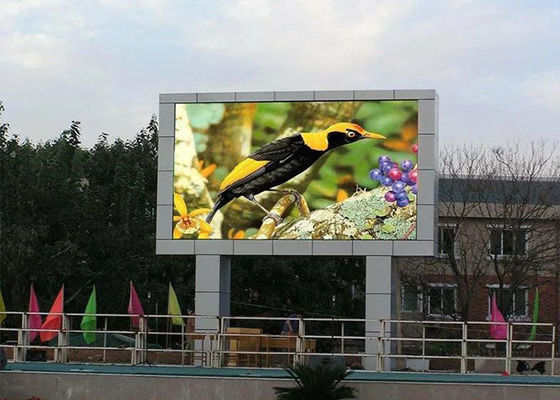 P10 Outdoor Waterproof Full Color LED Display 10mm Pixel 10000pixels/M²