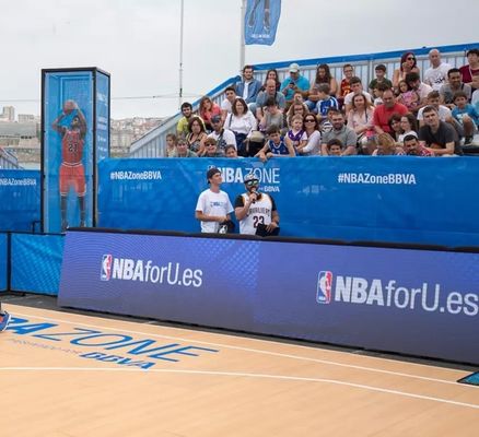 Die-Casting Sports Stadium Perimeter LED Display Screen with Video/Text/Image Function and Epistar Chip