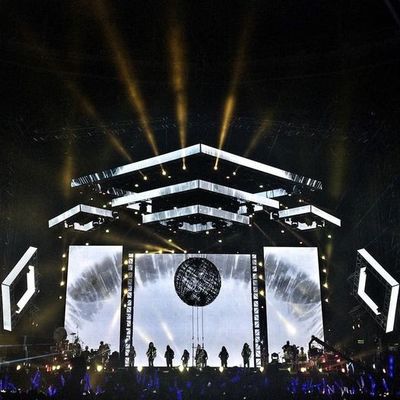 High Quality New Trend Indoor P1.86 Led Poster Display Screen On Wheels Led Panel Screen Led Video Wall