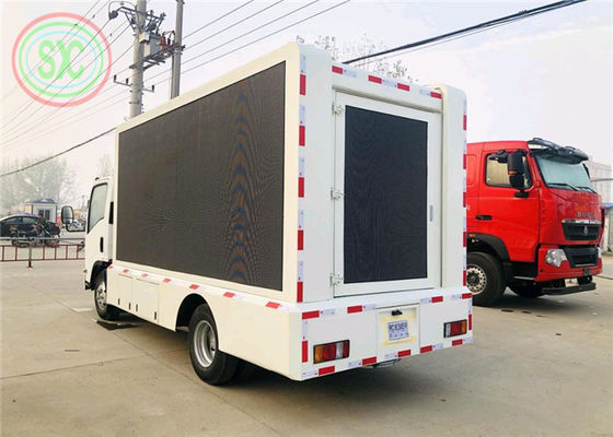 High brightness 6000 cd/m² outdoor P6 LED screen on the van for market activities