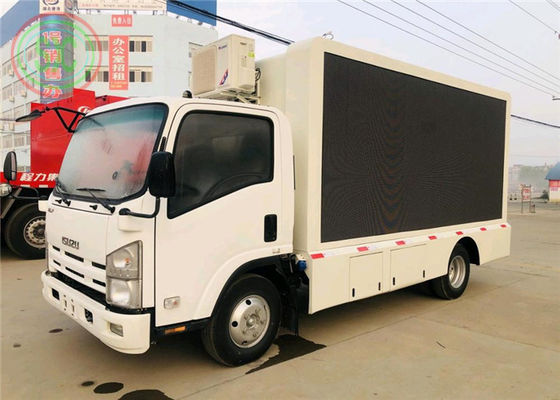 High brightness 6000 cd/m² outdoor P6 LED screen on the van for market activities