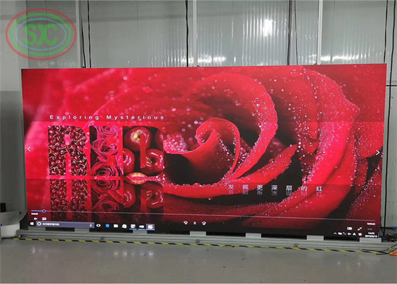 Small Pitch indoor Advertising LED Screens 2.5mm Pixels HD 1500 cd/sqm Brightness