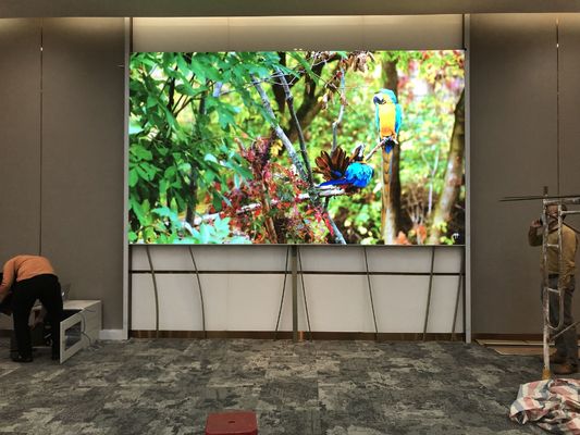 Flexible Installation and Anti-Collision Protection SCX LED P3.91 Indoor Full Color LED Display