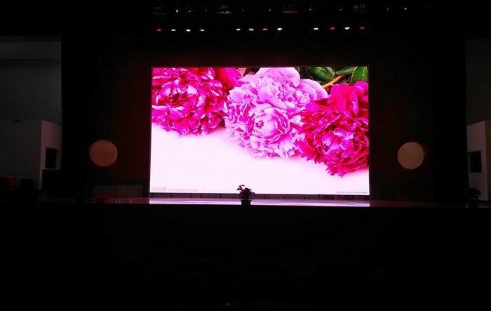 High Resolution 3 in 1 Indoor Full Color LED Display High definition 4mm Pixel pitch