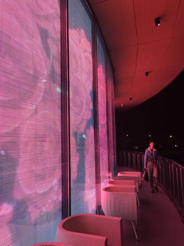 P2.5transparent glass screen full color , 3G WIFI transparent video wall Brightness 6000