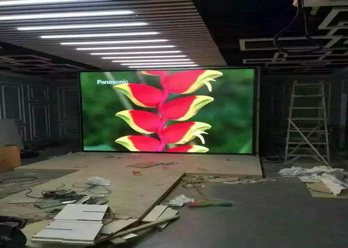 Indoor Advertising RGB Hanging LED Display P4 Waterproof For Entertainment , High Resolution