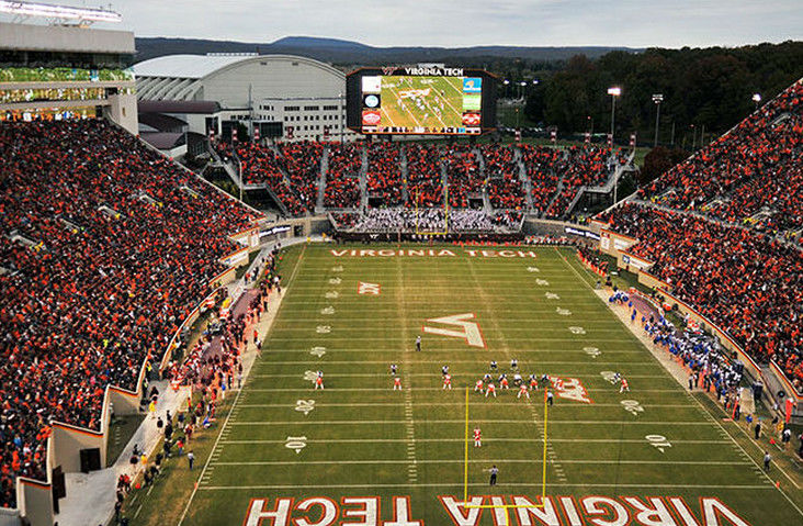 Outside Hire P2.5 Stadium LED Display / IP65 stadium perimeter led display scrolling led display
