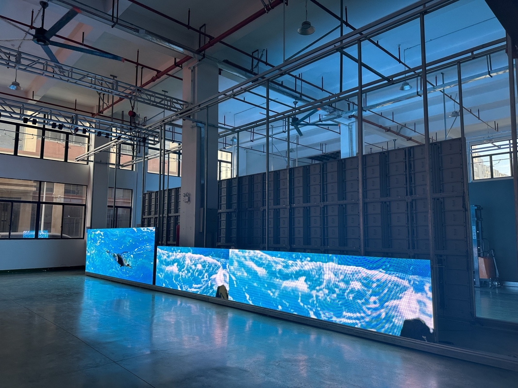 Ultra-Thin P1.25 LED Indoor And Outdoor Billboard SMD Small Pixel High Resolution Full Color