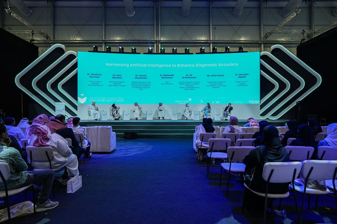 Indoor High Brightness P6 LED Rental Screen , Commercial Full Color LED Display