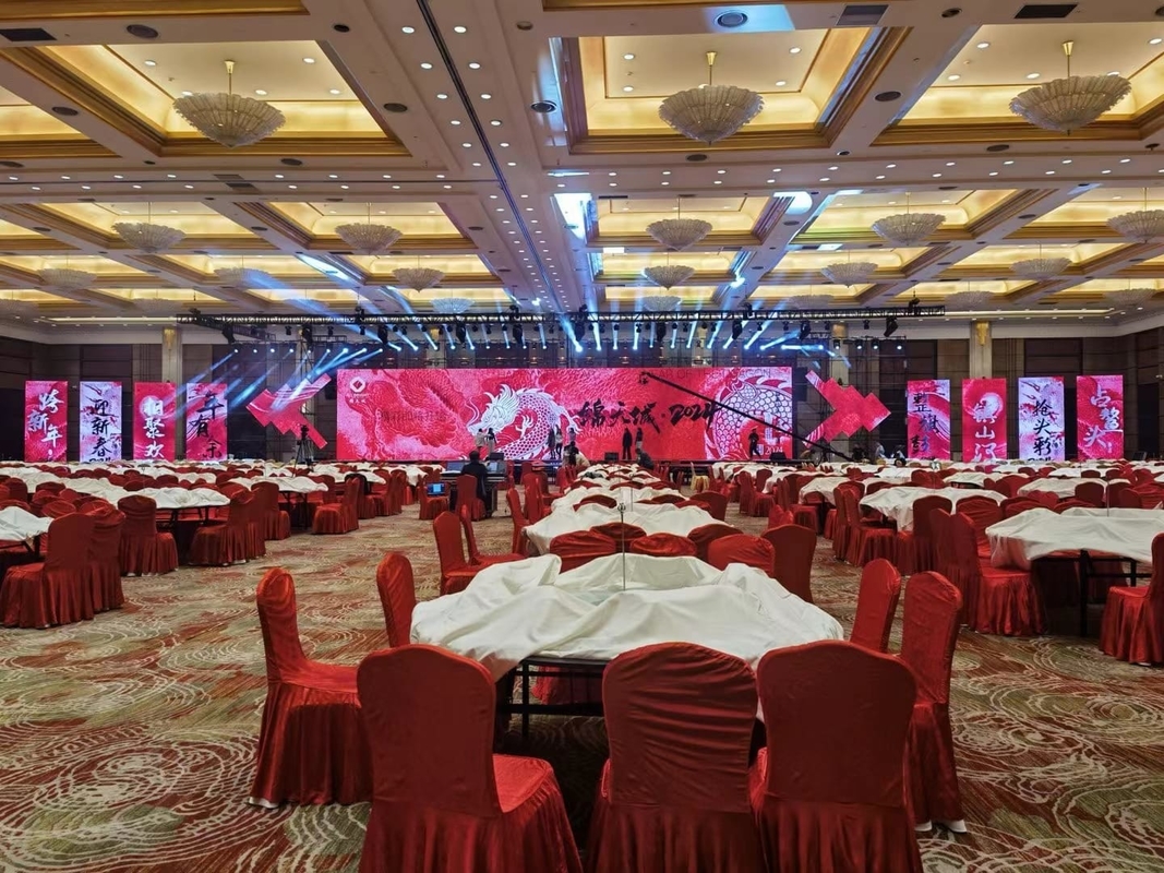 500x500mm Cob P1.2 P1.5 P1.9 P2.6 P2.9 Indoor Right Angle LED Display Screen 90 Degree Corner LED Video Wall