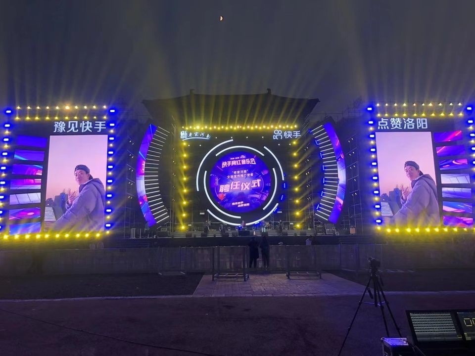 960*960mm Cabinet Size RGB LED Display for Optimal Color RGB -12/50 Display Operating Temperature