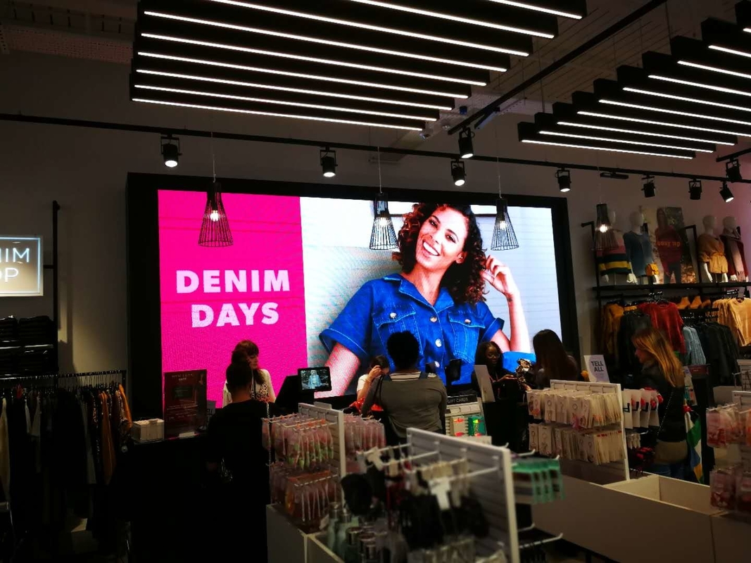 Outdoor Full Color LED Die-Casting Aluminum Screen For Shopping Center/Exhibition