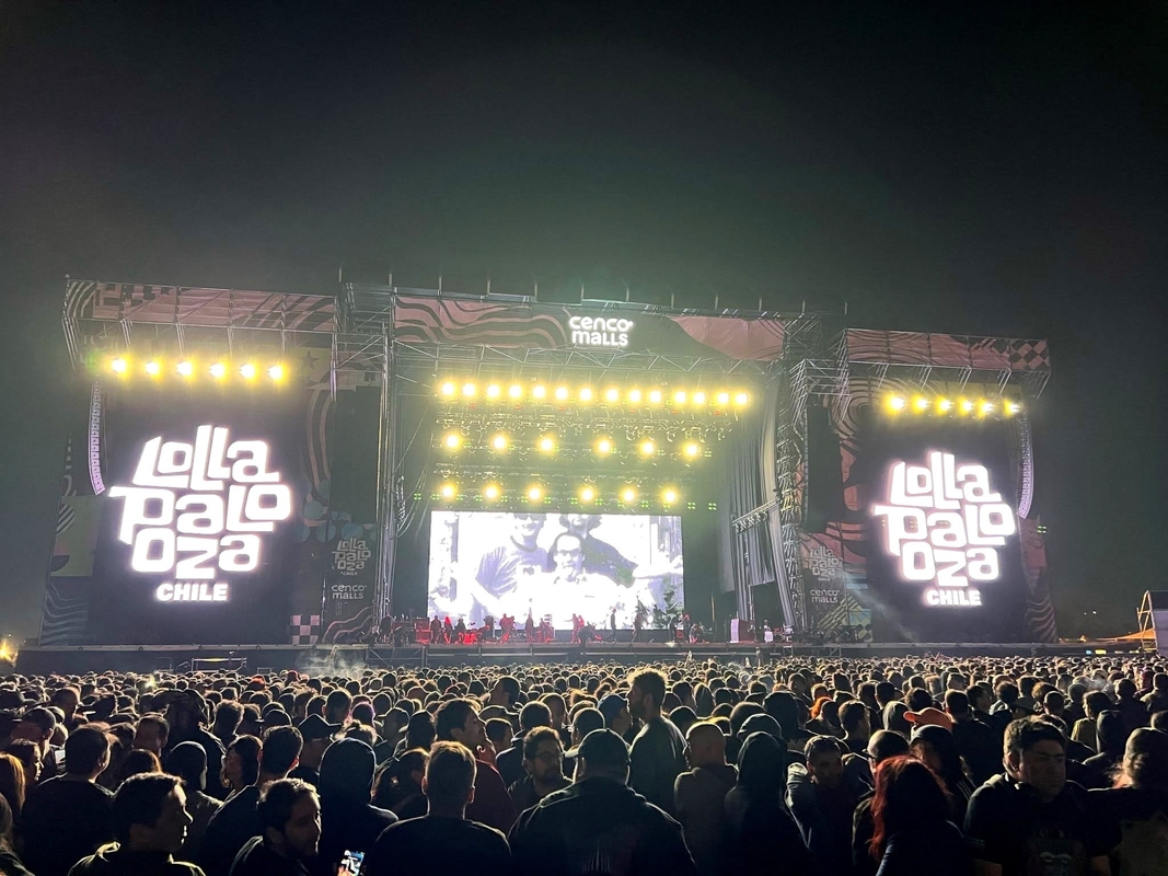 Indoor Stage LED Screens with 1pcs Module Qty and Adjustable 8000K±500 Color Temperature
