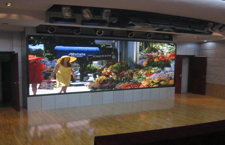 Ultra Thin P4 RGB 3 in 1 SMD LED Screen Aluminum Cabinets , High Resolution