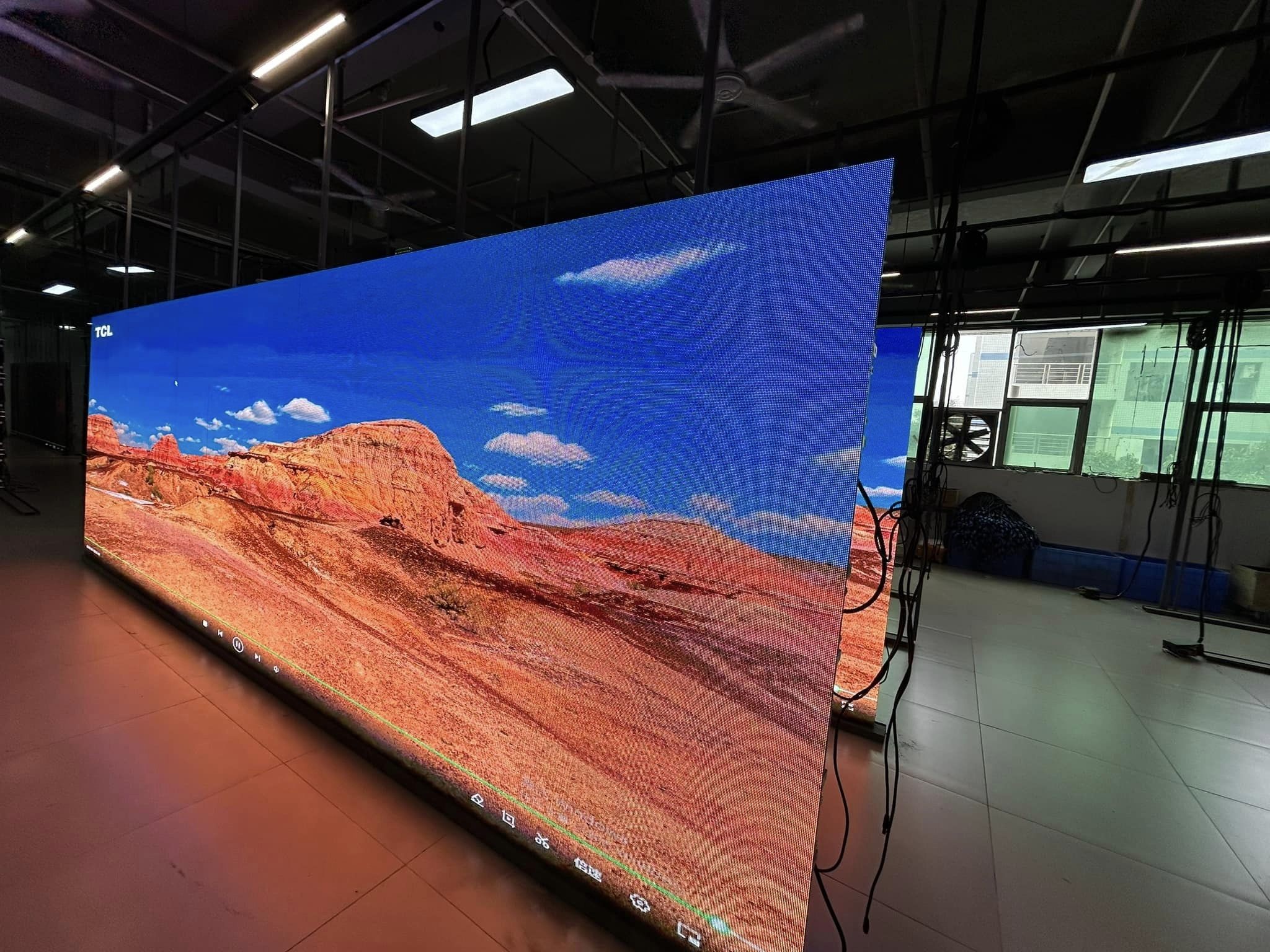 Led High Resolution Screen COB P2.5 LED Billboard , 32X16 High Resolution LED Display 3 Years Warranty