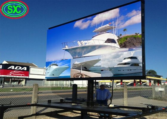 DC5V Working Voltage LED Billboards with High Brightness and Real Pixel 1R1G1B Technology