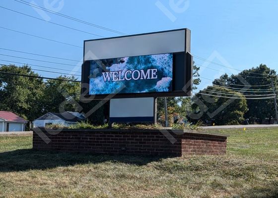 Good price Fixed Installation/Rental Full Color LED Display Roadside Digital Signage P10 LED Tail Screen online