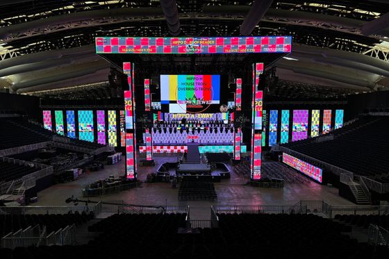 Good price Die-Casting Aluminum Screen Fixed Installation/Rental Customizable Conference Room Ultra HD P2.5 Small Pitch Indoor Full Color LED Display online