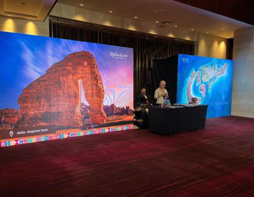 Indoor P2.5 Full Color LED Display Hire Event Concert Stage Background  Modular LED Rental Screen