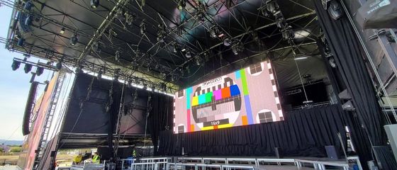 Display Color RGB 43222 Dots/sqm Resolution RGB LED Display 4.81 Pixel Pitch