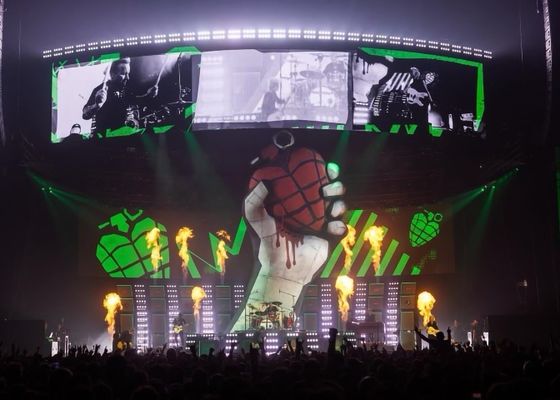 Brightness 5500 RGB LED Monitor with CE/CB/FCC/ISO/RHSO Certification and Display Certification