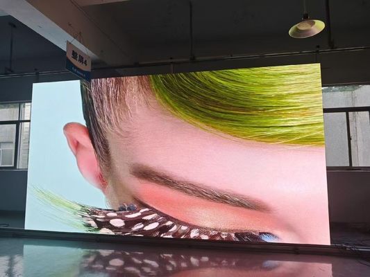 Good price Waterproof Small Pitch Ultra HD LED Billboard, P2 SMD LED Screen Billboard IP34 1/32 Scanning online