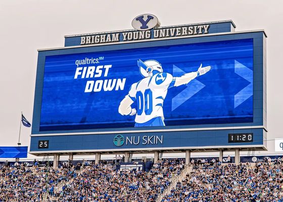 2mm Smd2727/2525/1921 LED Shape Size Marketing LED Screens with 120°/60° View Angle