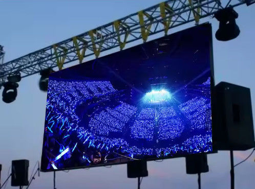 AC 110/220V Input Voltage Outdoor Full-Colour LED Wall for Customized Screen Size and Display