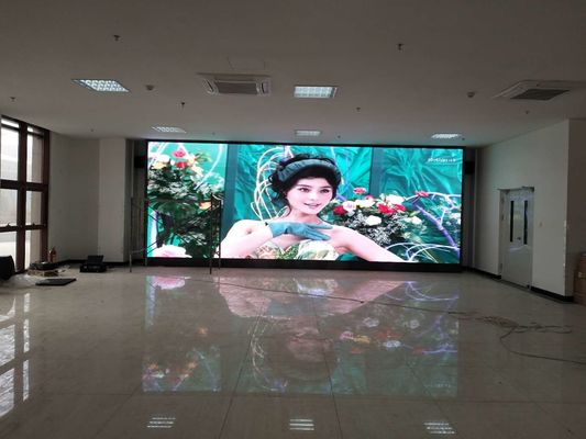 Digital Poster Indoor Full Color LED Display with Die-cast Aluminum Material and LSN/NoVa Control System