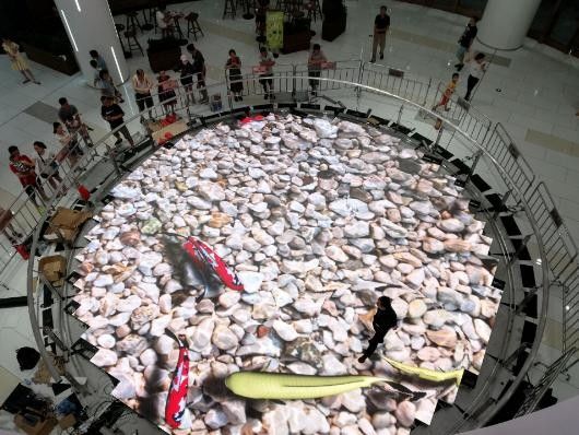 Professional Illuminated Dance Floor with 20W Power Consumption and W2 X H4 8PCS Module Qty