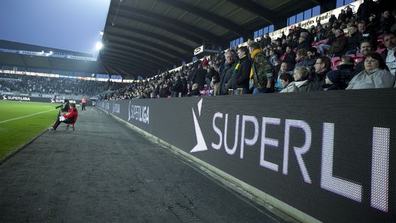 Cold Rolled Steel Sportstadium LED Scoreboards 40000Pixel/sqm Resolution for Large-Scale Events