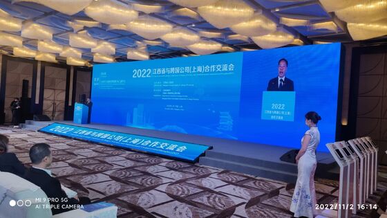 Good price Stage LED Screens with RGB P3.9 pixel pitch and high pixel density suitable for indoor rental LED display applications online