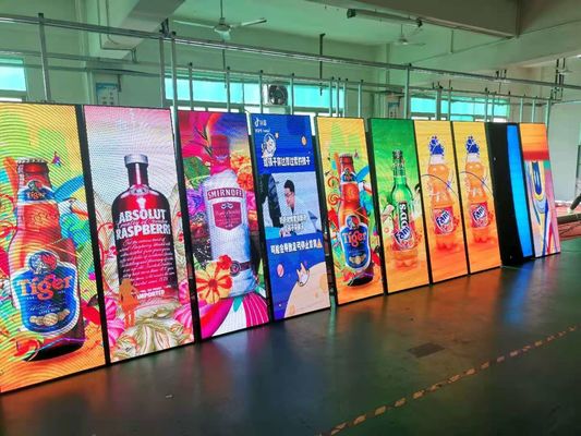 P2.5 1200cd/sqm SMD2121 Magnetic Led Poster Display 640X1920mm